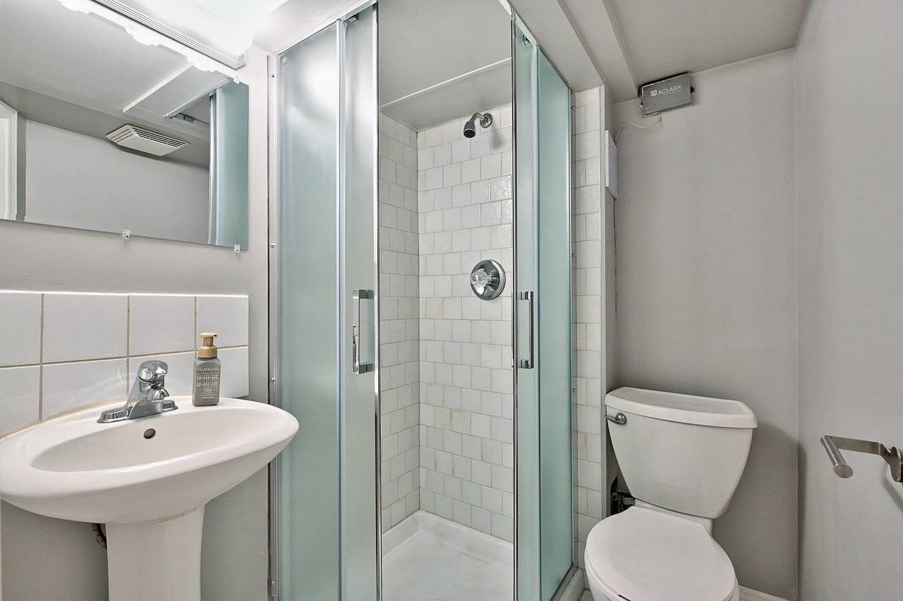 143 Lindsey Avenue - Photo 6 of 10