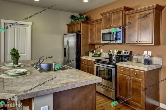 5015 35th St E - Photo 2 of 3