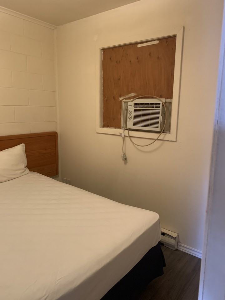 1547 Trunk Rd - Photo 2 of 7