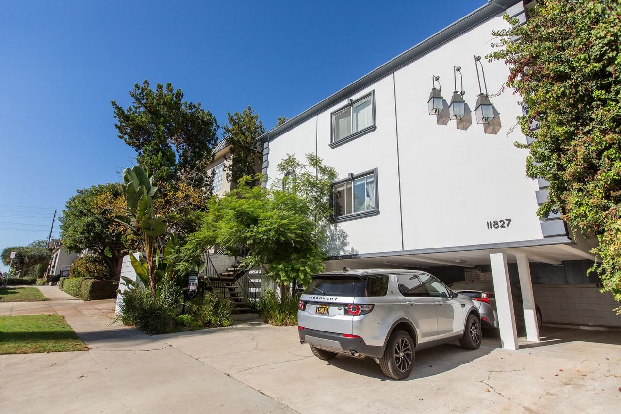 11827 Dorothy St - Photo 6 of 45