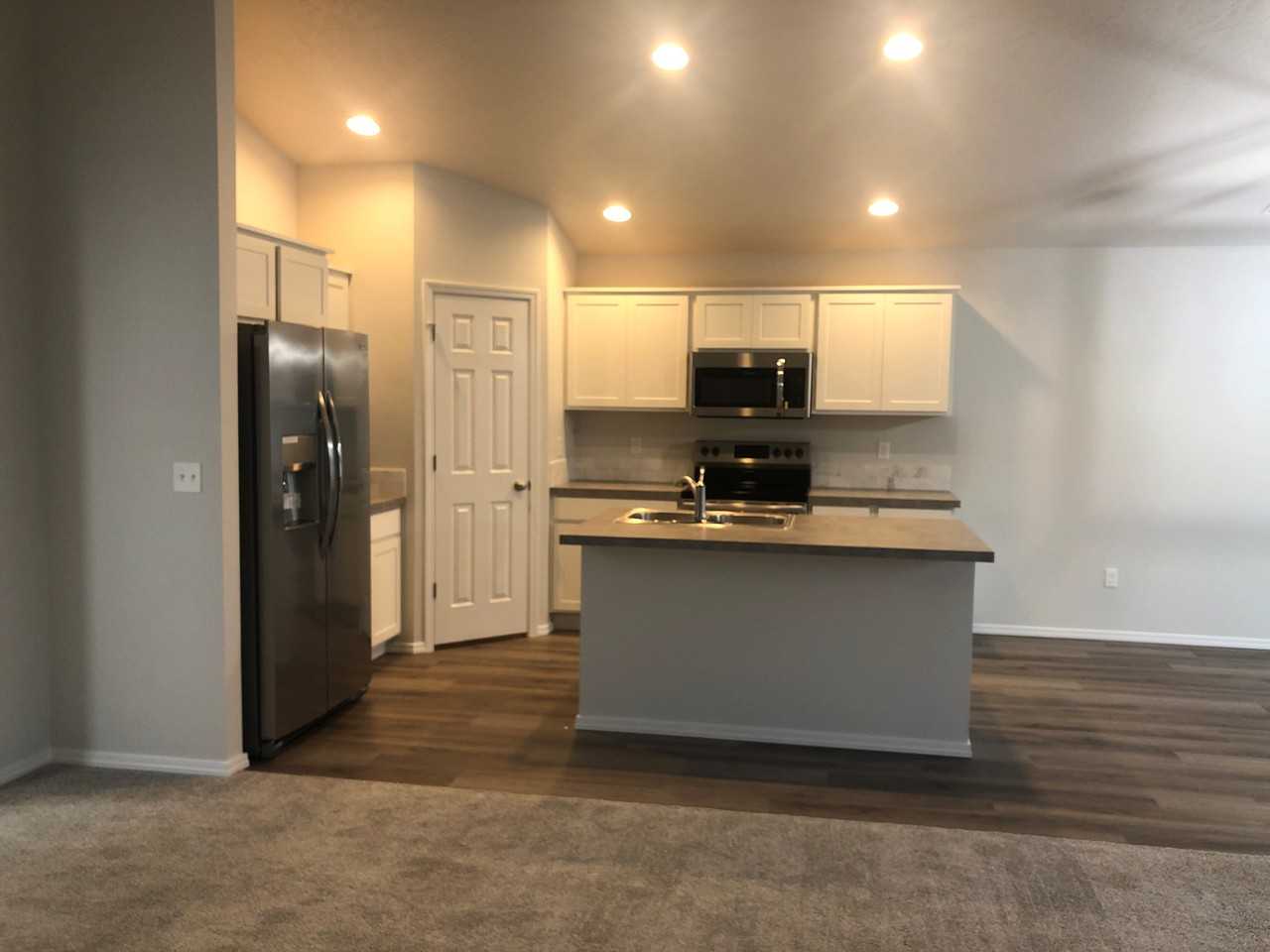4366 W Everest St - Photo 2 of 17