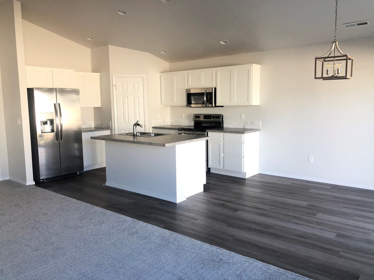 4366 W Everest St - Photo 3 of 17