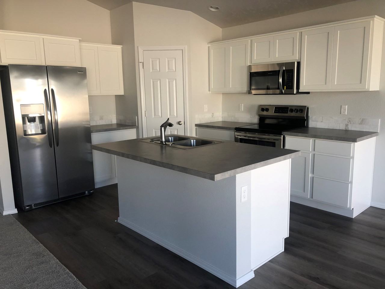 4366 W Everest St - Photo 5 of 17