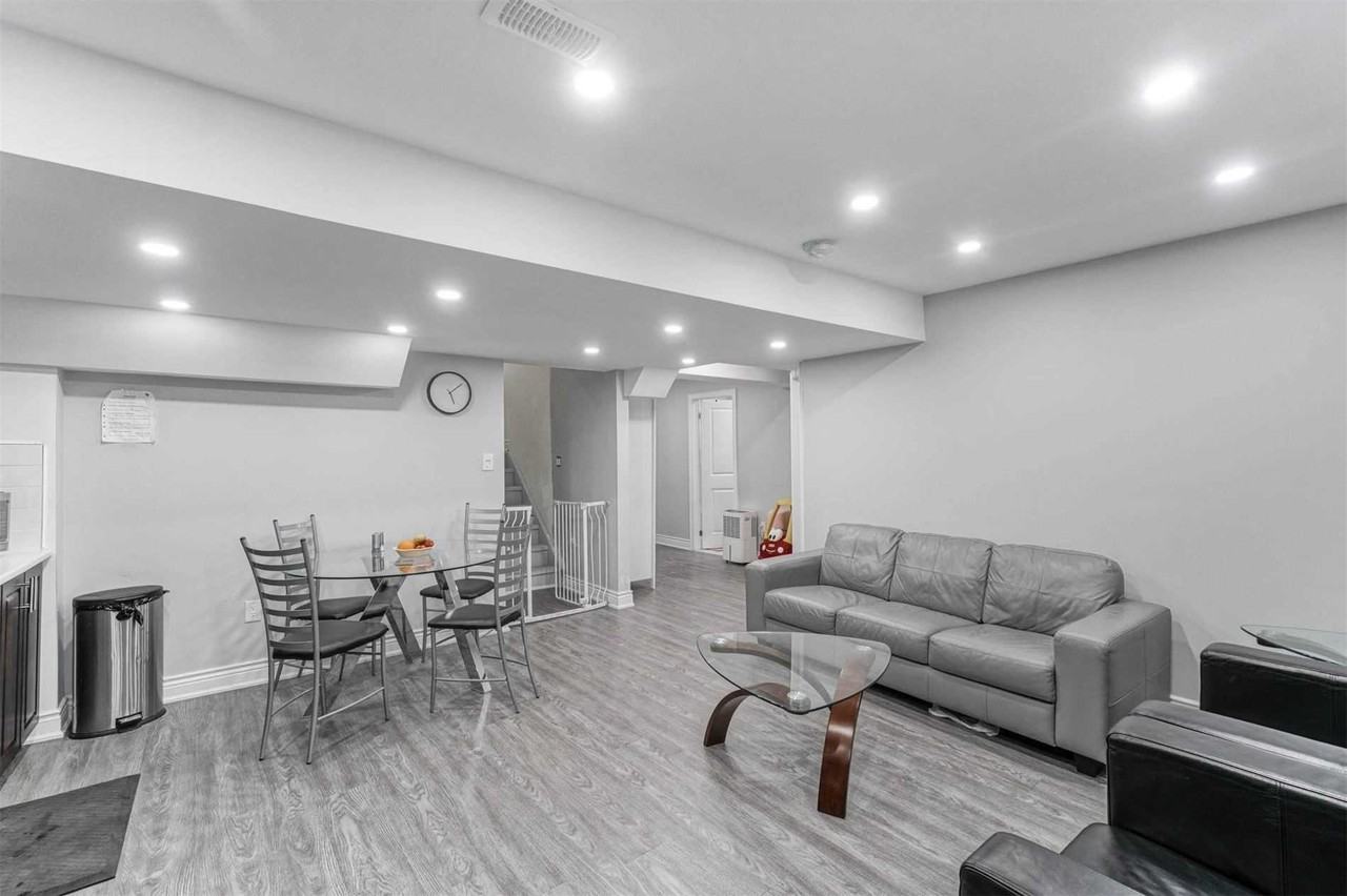 1221 Raspberry Terrace - Photo 3 of 7