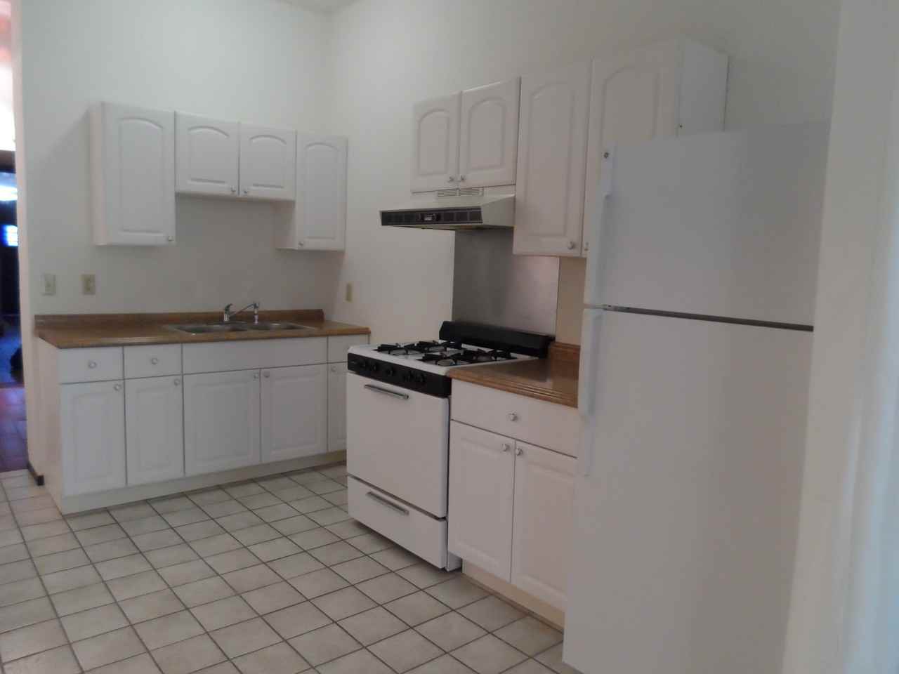 521 A Eureka St - Photo 2 of 11