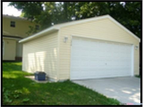 1316 Knox Ave N - Photo 2 of 7