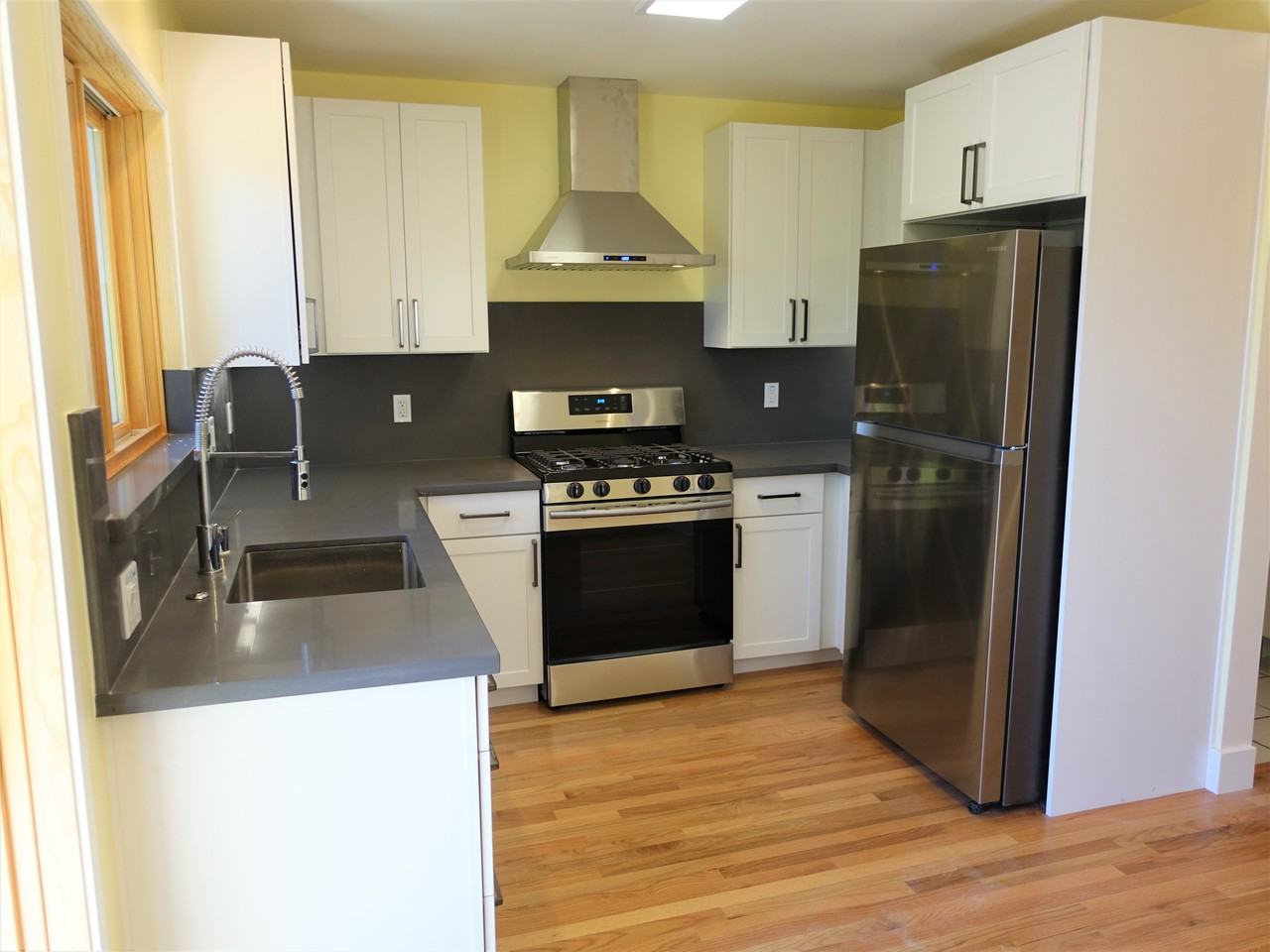 2029 Damuth Street - Photo 3 of 19