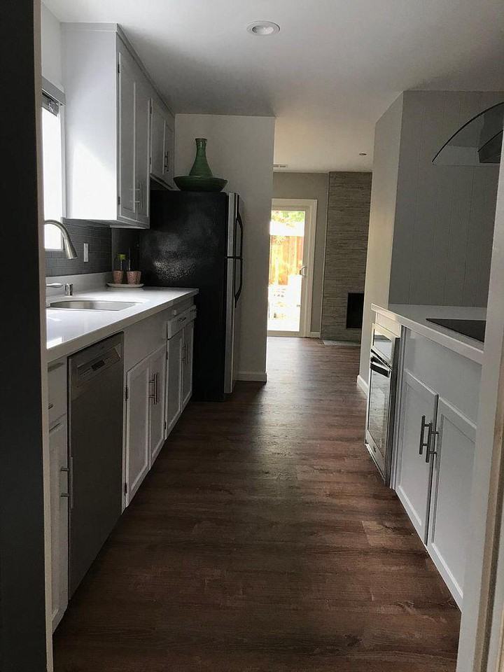 947 Rosette Ct - Photo 3 of 17