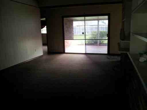 1929 Greenoak Dr - Photo 2 of 8