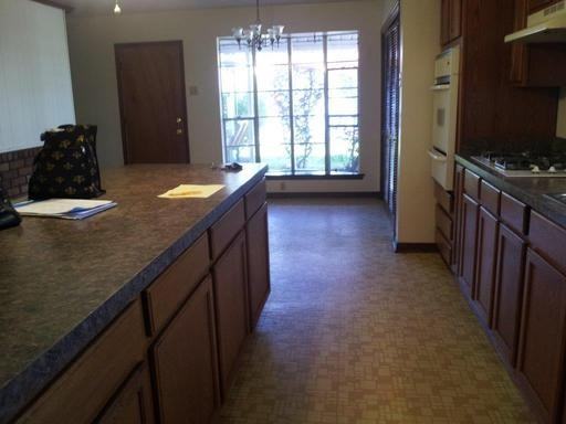 1929 Greenoak Dr - Photo 3 of 8