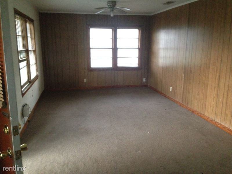 904 S Second St - Photo 2 of 13