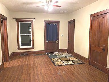 325 W North St - Photo 2 of 12