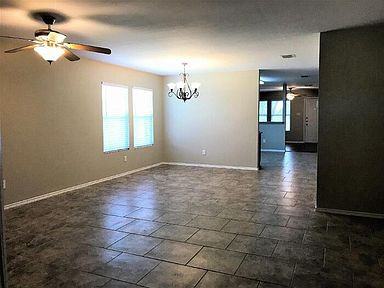 1405 Krista Dr - Photo 2 of 10