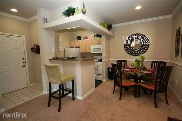 661 Louis Henna Blvd - Photo 3 of 7