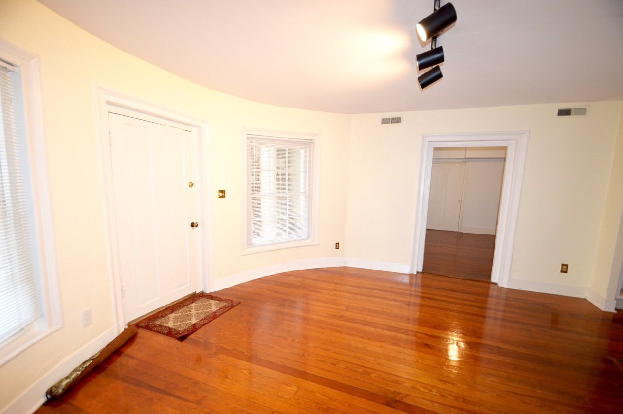 34 Chapel St - Photo 2 of 9