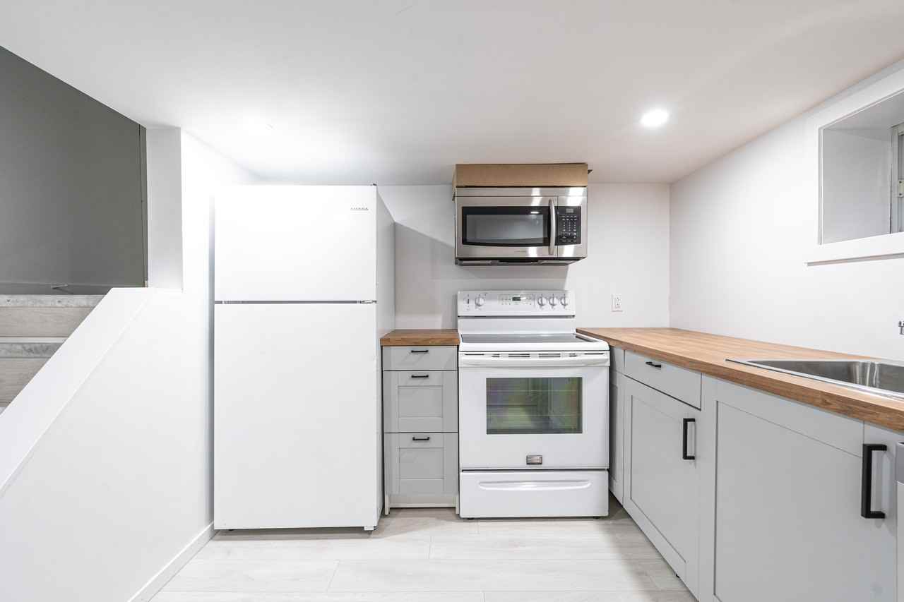 1021 Dixie Road - Photo 2 of 17