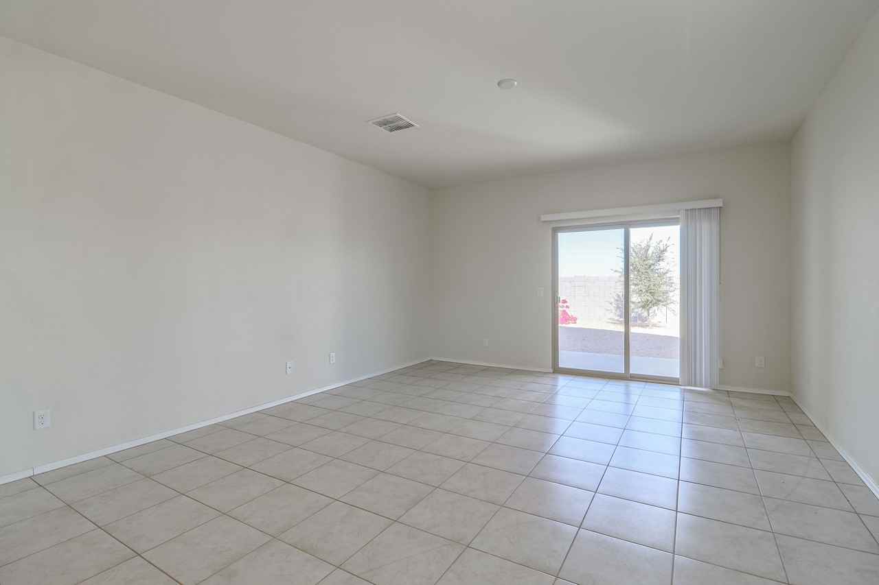 11474 E Aster Ln - Photo 7 of 50