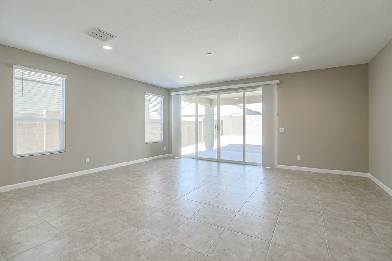 8482 W Sonoma Way - Photo 7 of 50