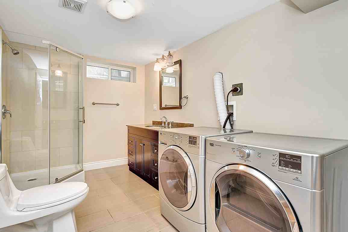 955 Hamlet Road - Photo 3 of 11