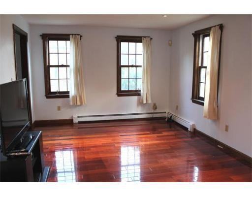 42 Nylander Way - Photo 3 of 6