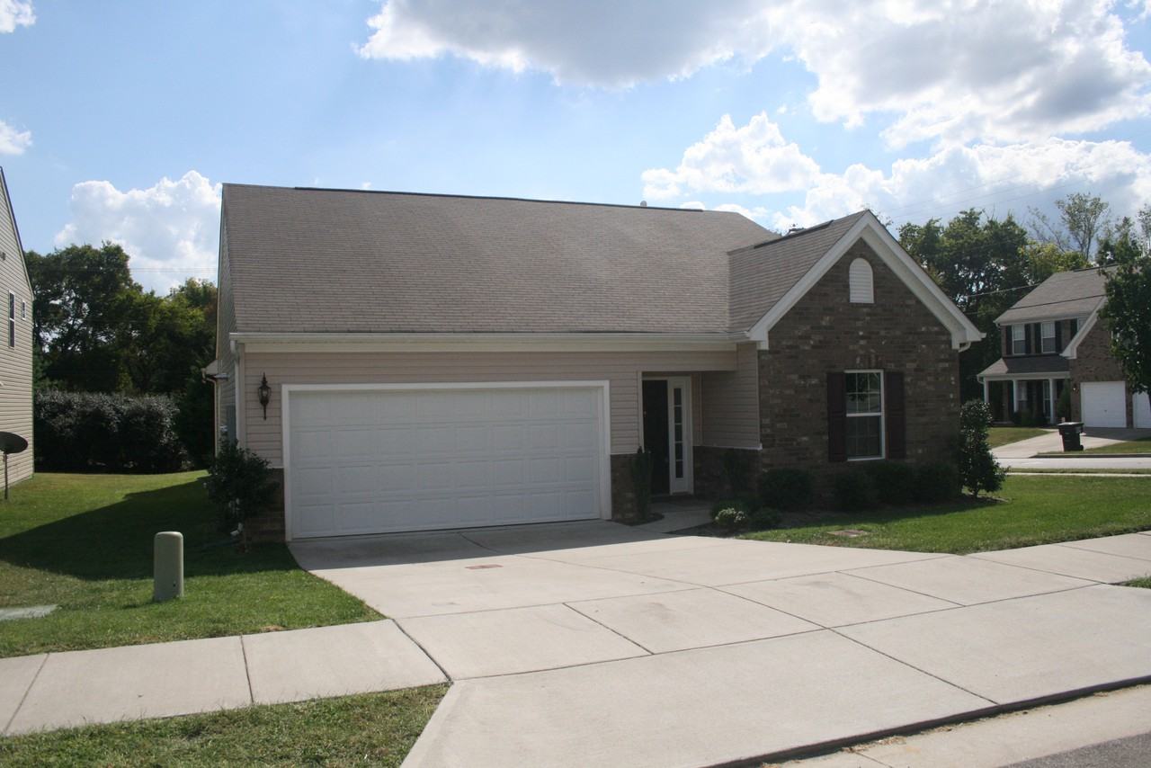 100 Gupton Ct - Photo 3 of 38