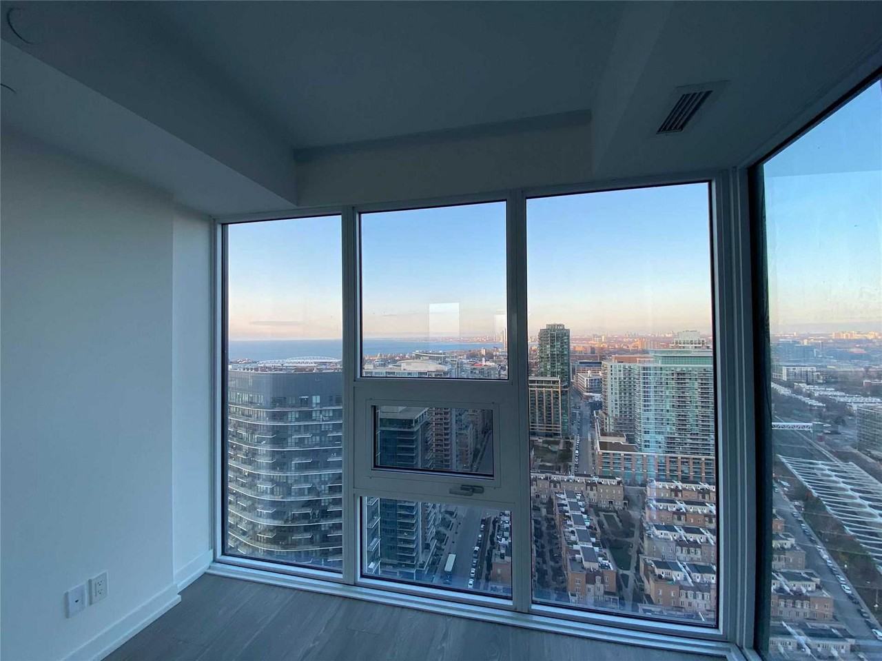 19 Western Battery Rd #3508