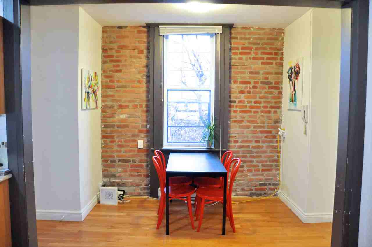 5 1/2 Furnished Apartment - Photo 3 of 11