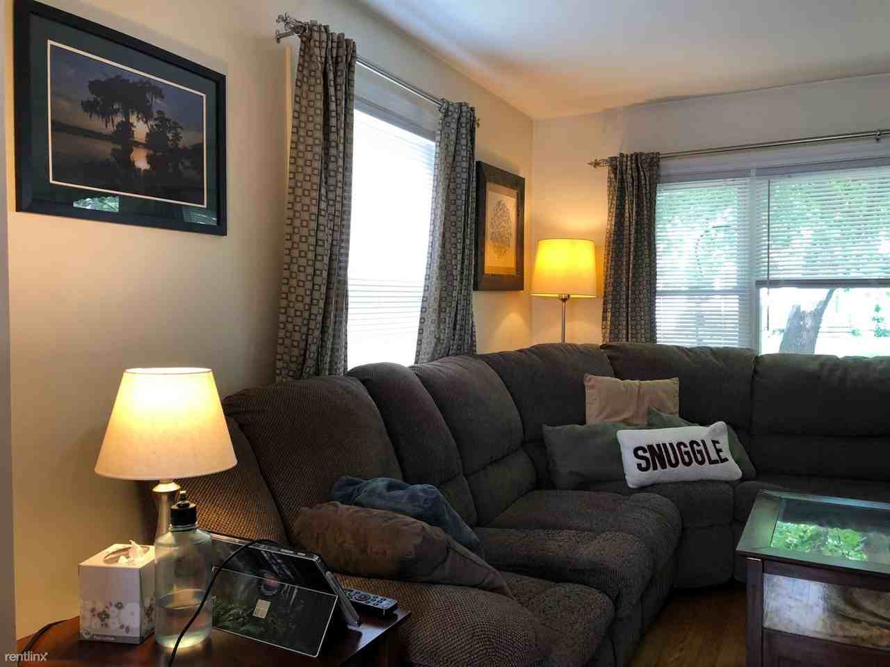 112 Rowe St - Photo 2 of 21