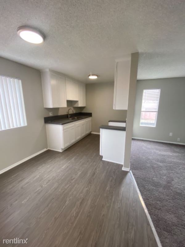 1880 Locust Ave - Photo 2 of 16