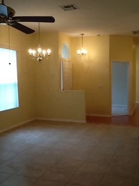 2717 Tottenham Dr - Photo 3 of 14