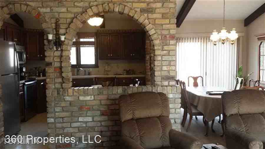 98 N Woodcrest Dr N - Photo 3 of 12