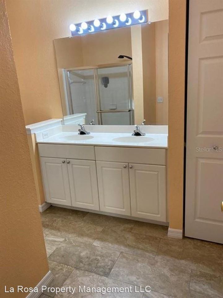 2524 White Magnolia Way #0 - Photo 2 of 23