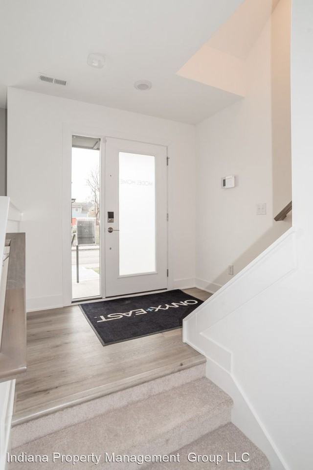 1813 Livery Way - Photo 3 of 20