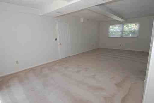 140 Lake Ridge Dr - Photo 3 of 16