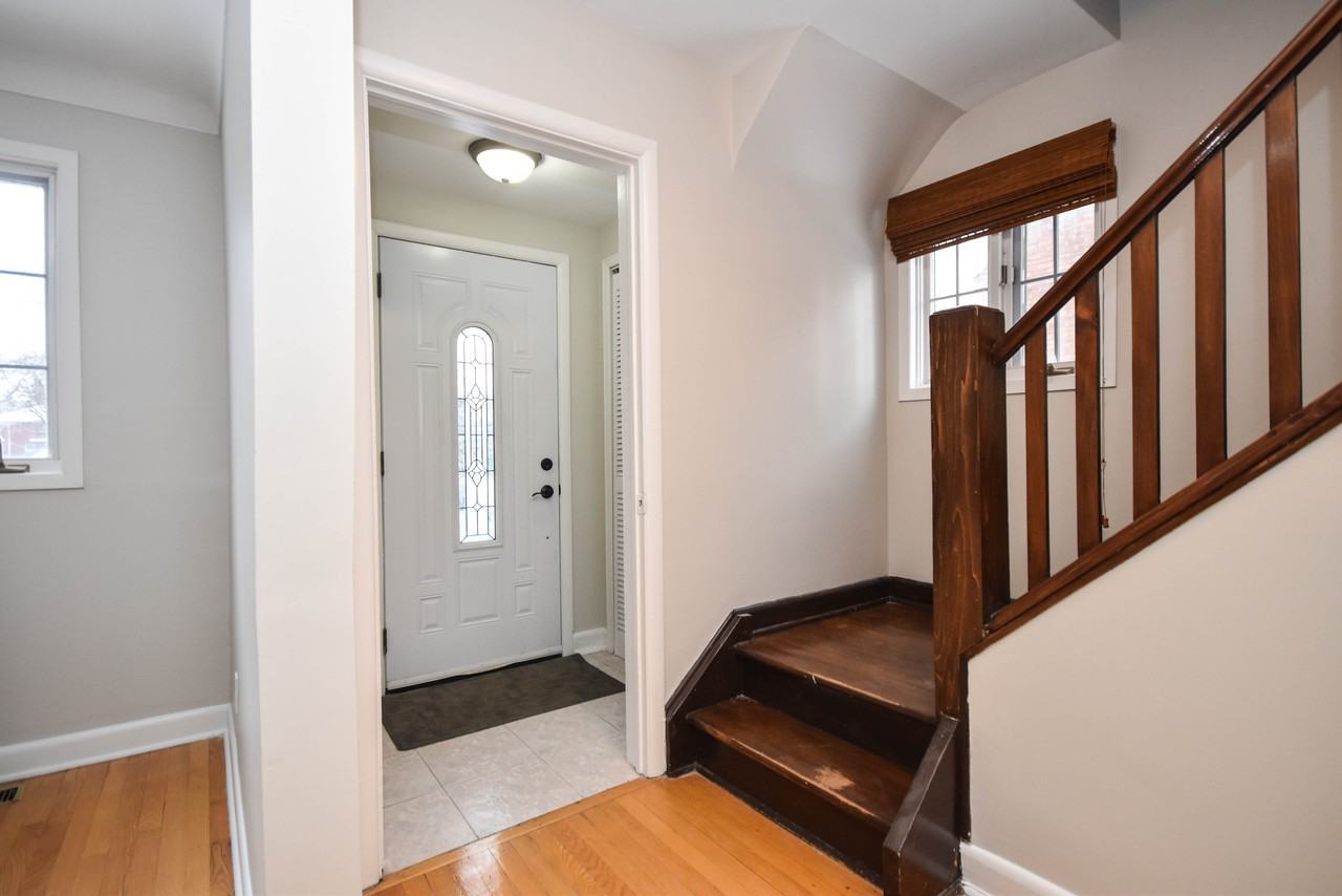 1732 Edge Hill Place - Photo 3 of 30