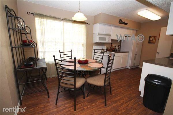 Blanco - Photo 2 of 5