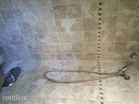 1 Swan Ct - Photo 3 of 5