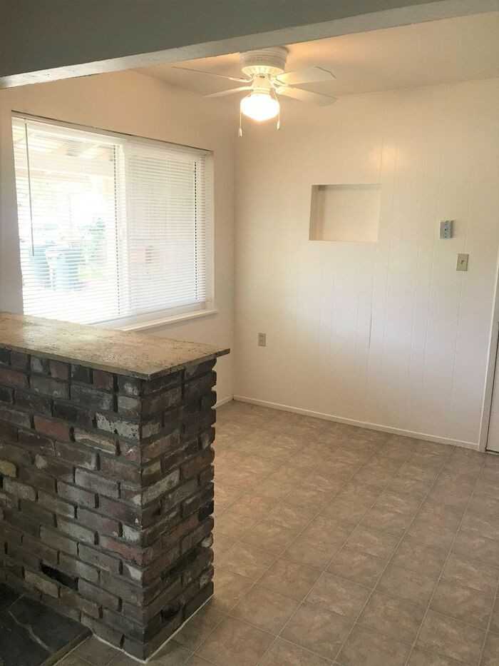 6618 5th Ave - Photo 3 of 10