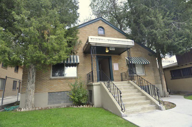 2035 S St - Photo 4 of 4