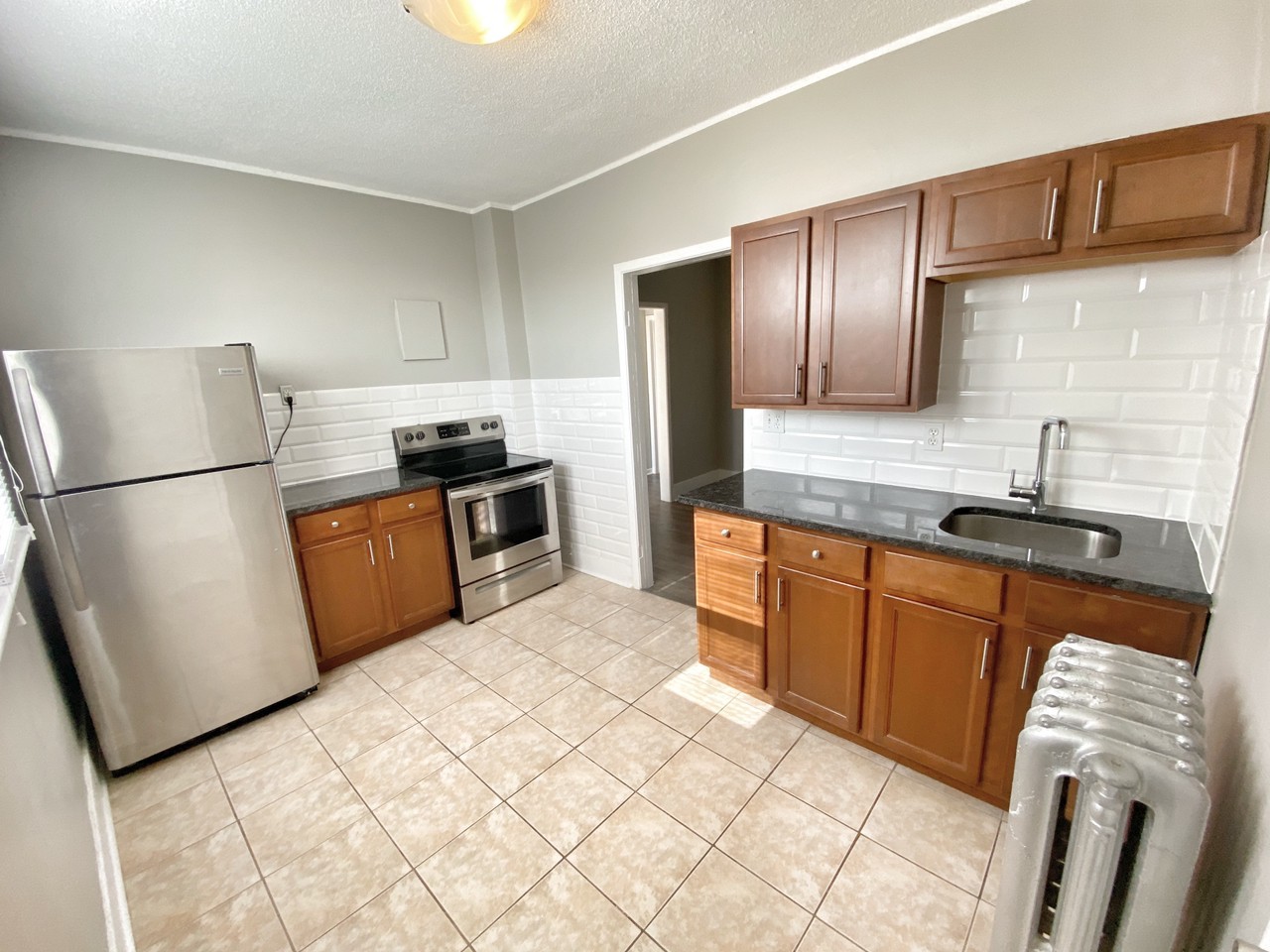 2191 Ontario St - Photo 3 of 9