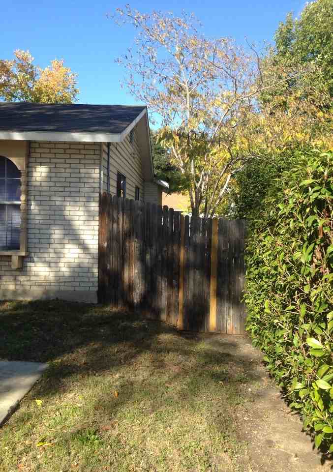 12427 Constitution St - Photo 2 of 12