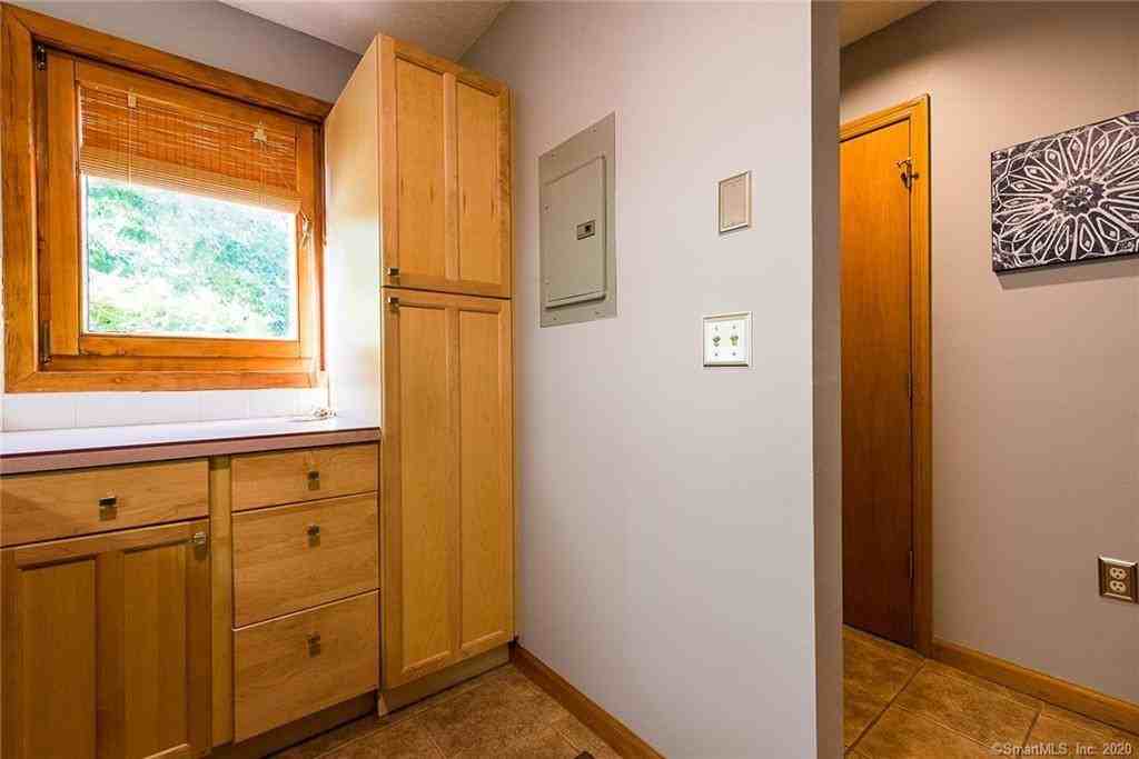 26 Courtland Dr #26 - Photo 3 of 20