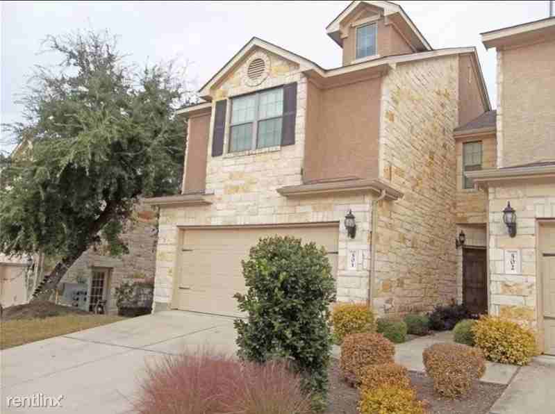 700 700 Mandarin Flyway 501 - Photo 2 of 17