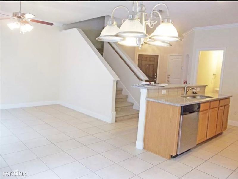 700 700 Mandarin Flyway 501 - Photo 3 of 17