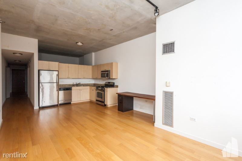 235 235 W Van Buren St 4418 - Photo 3 of 11