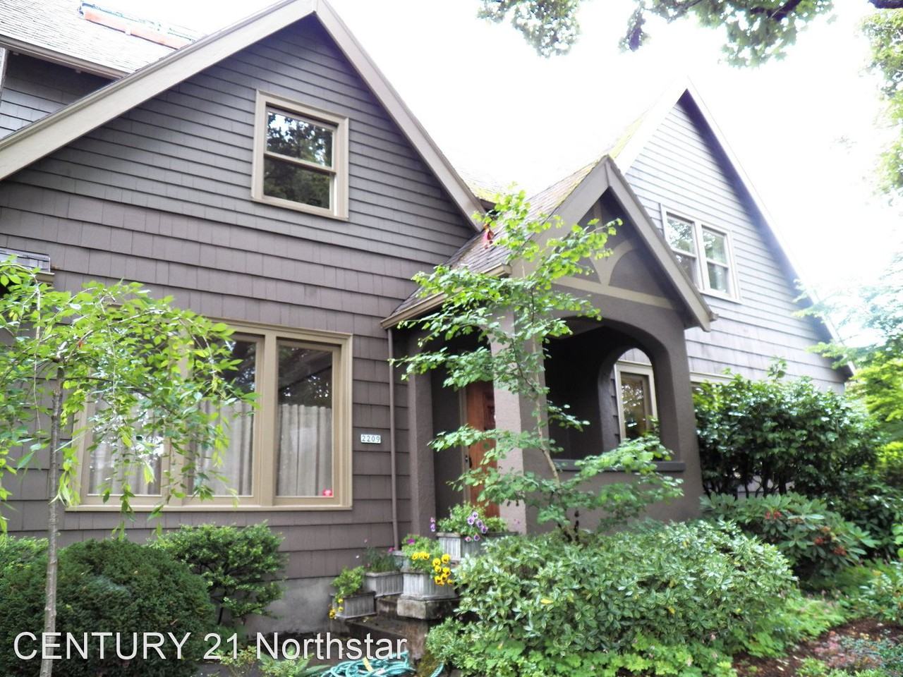 2209 Ne Klickitat St - Photo 2 of 33