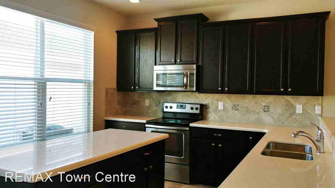 8379 Lovett Ave - Photo 2 of 18