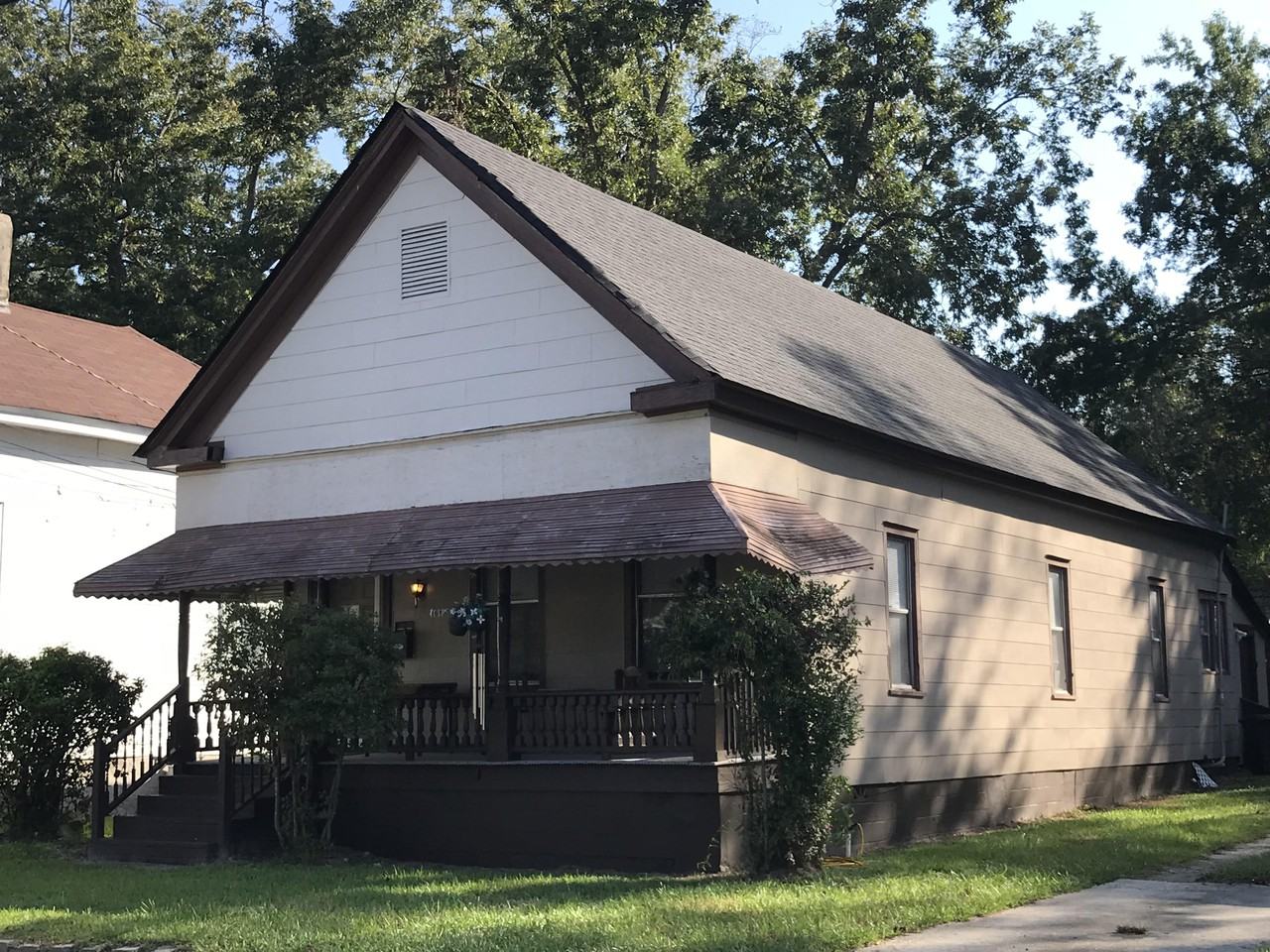 1618 15th Ave - Photo 2 of 4