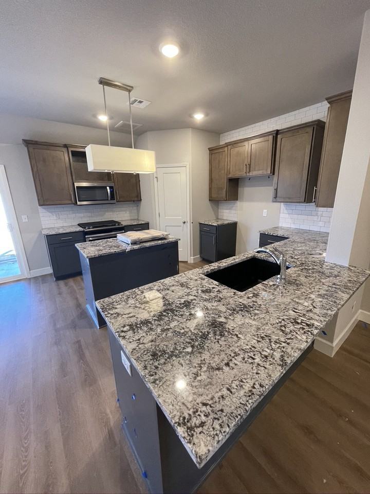 13324 S 19th Pl - Photo 5 of 23