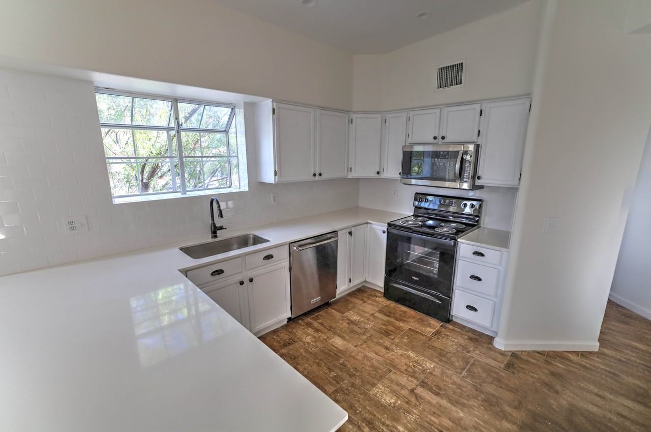 10620 E Northern Crest Dr - Photo 2 of 22